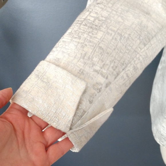 Open front cream and silver jacket - Picture 6 of 8